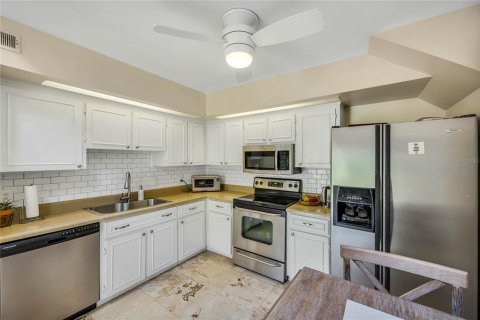 Touwnhouse à vendre à Orlando, Floride: 2 chambres, 134.43 m2 № 1358415 - photo 9