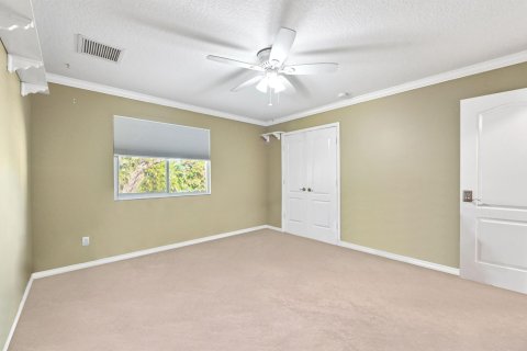 Casa en venta en Palm City, Florida, 4 dormitorios, 280.56 m2 № 1026986 - foto 19