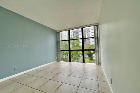 Condo in Sunny Isles Beach, Florida, 3 bedrooms  № 1241106 - photo 10