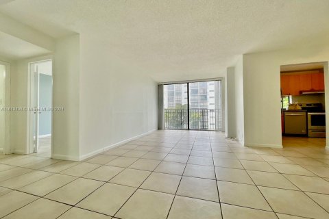 Condo in Sunny Isles Beach, Florida, 3 bedrooms  № 1241106 - photo 7