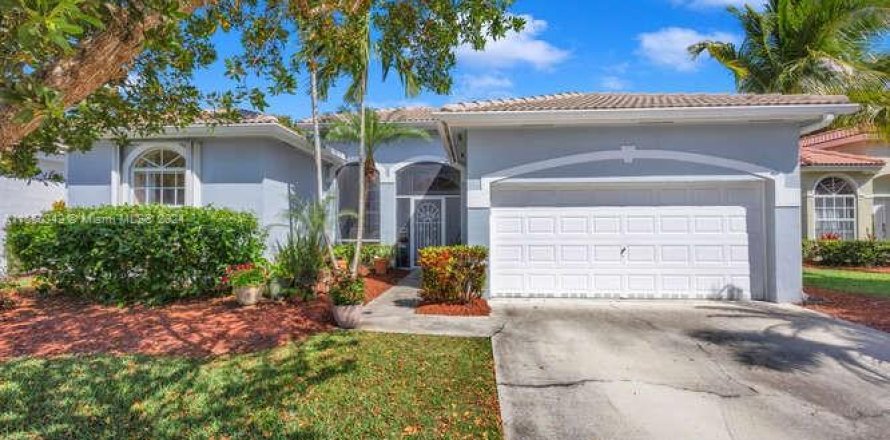 House in Homestead, Florida 4 bedrooms, 192.59 sq.m. № 1065036