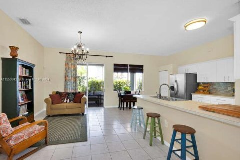 Купить виллу или дом в Хомстед, Флорида 4 спальни, 192.59м2, № 1065036 - фото 16