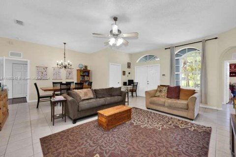 Villa ou maison à vendre à Homestead, Floride: 4 chambres, 192.59 m2 № 1065036 - photo 10