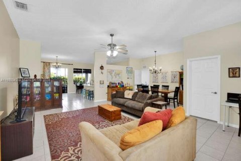 Villa ou maison à vendre à Homestead, Floride: 4 chambres, 192.59 m2 № 1065036 - photo 9