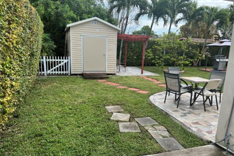 House in Cutler Bay, Florida 3 bedrooms, 117.43 sq.m. № 1058256 - photo 23