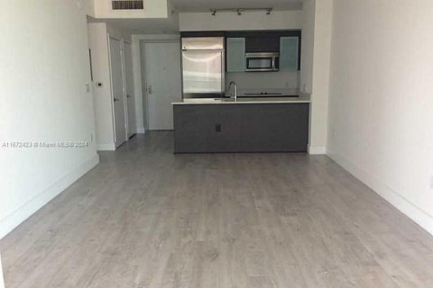 Condominio en alquiler en Miami, Florida, 1 dormitorio, 68.56 m2 № 1394971 - foto 5