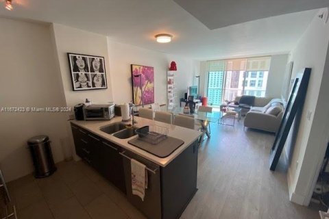 Condominio en alquiler en Miami, Florida, 1 dormitorio, 68.56 m2 № 1394971 - foto 13