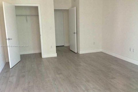 Condominio en alquiler en Miami, Florida, 1 dormitorio, 68.56 m2 № 1394971 - foto 6