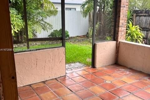 Casa en venta en Miami, Florida, 3 dormitorios, 117.89 m2 № 1395022 - foto 11