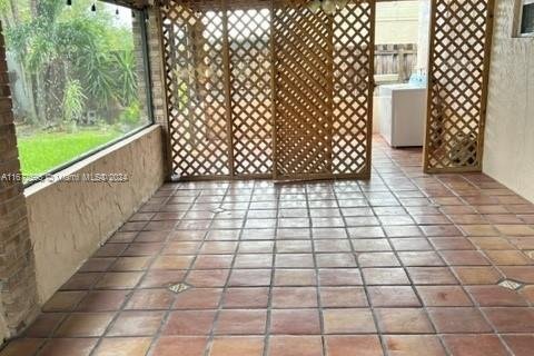 Casa en venta en Miami, Florida, 3 dormitorios, 117.89 m2 № 1395022 - foto 14