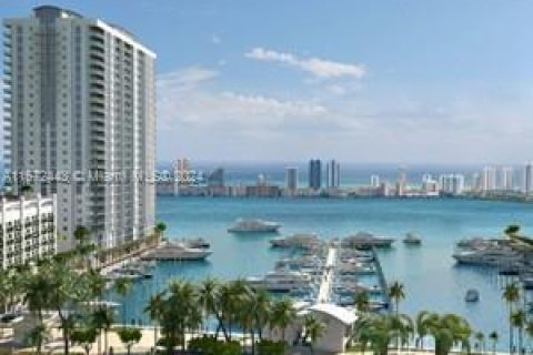 Condominio en alquiler en Miami, Florida, 1 dormitorio, 74.51 m2 № 1394972 - foto 2