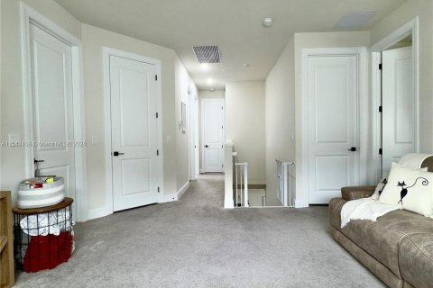 Casa en venta en Tamarac, Florida, 4 dormitorios, 245.82 m2 № 1047316 - foto 25