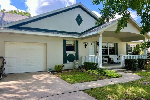 Villa ou maison à vendre à Ocala, Floride: 2 chambres, 142.23 m2 № 1347497 - photo 1