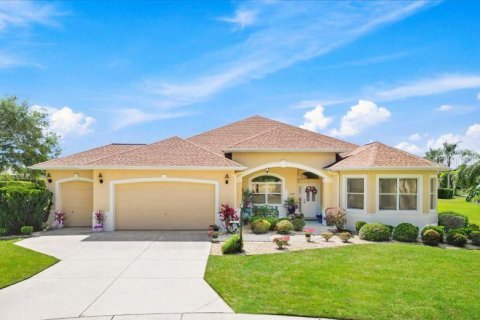 House in The Villages, Florida 3 bedrooms, 226.59 sq.m. № 1341303 - photo 4