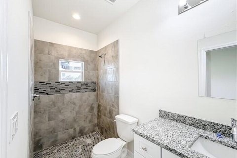 Casa en venta en Cape Coral, Florida, 4 dormitorios, 159.23 m2 № 1059079 - foto 25