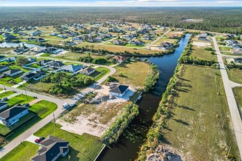 Casa en venta en Cape Coral, Florida, 4 dormitorios, 159.23 m2 № 1059079 - foto 3