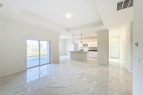 Casa en venta en Cape Coral, Florida, 4 dormitorios, 159.23 m2 № 1059079 - foto 29