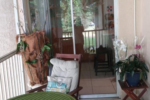 Townhouse in Weston, Florida 2 bedrooms, 207.54 sq.m. № 1059077 - photo 6