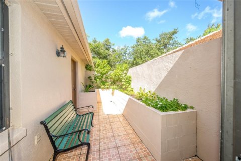 Townhouse in Tampa, Florida 3 bedrooms, 155.15 sq.m. № 1340757 - photo 22