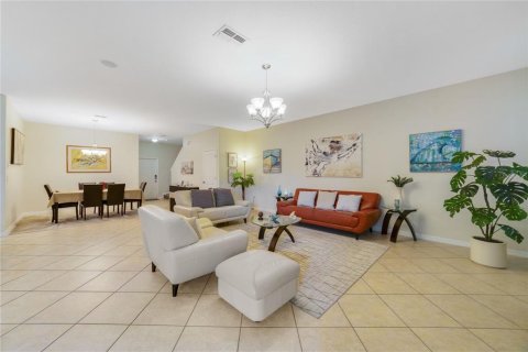 Townhouse in Orlando, Florida 4 bedrooms, 208.57 sq.m. № 1378078 - photo 8