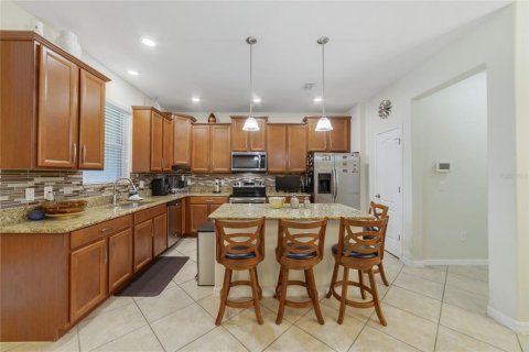 Townhouse in Orlando, Florida 4 bedrooms, 208.57 sq.m. № 1378078 - photo 4