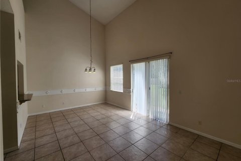 Condo in Winter Springs, Florida, 3 bedrooms  № 1378079 - photo 4