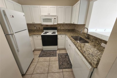 Condo in Winter Springs, Florida, 3 bedrooms  № 1378079 - photo 2