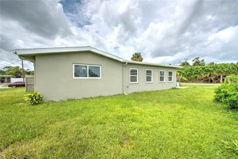 Villa ou maison à vendre à Port Charlotte, Floride: 3 chambres, 135.82 m2 № 1378072 - photo 28