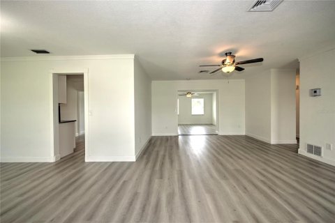 Villa ou maison à vendre à Port Charlotte, Floride: 3 chambres, 135.82 m2 № 1378072 - photo 5