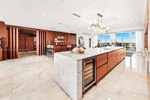 Condo in Fort Lauderdale, Florida, 3 bedrooms  № 1420203 - photo 1