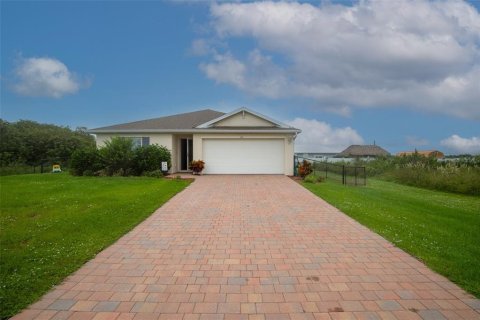 House in LaBelle, Florida 4 bedrooms, 137.96 sq.m. № 1402231 - photo 1