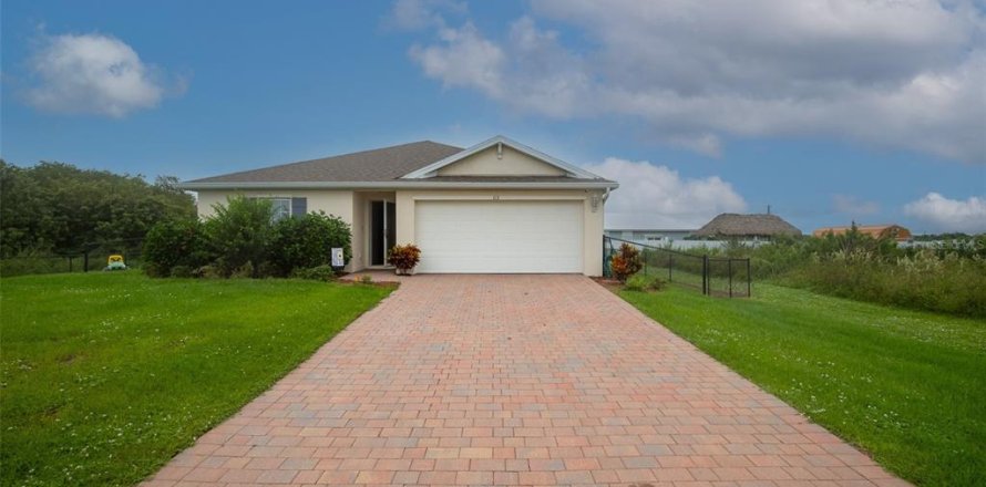 House in LaBelle, Florida 4 bedrooms, 137.96 sq.m. № 1402231