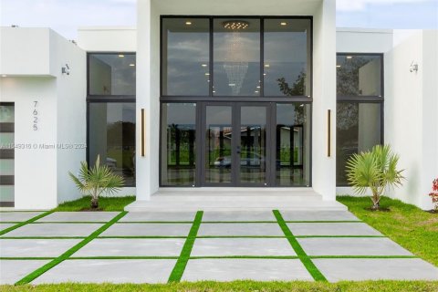 Casa en venta en Pinecrest, Florida, 5 dormitorios, 394.37 m2 № 1075278 - foto 6