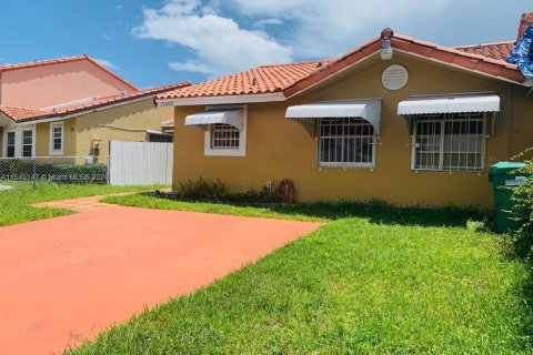 Villa ou maison à vendre à Miami, Floride: 3 chambres, 125.42 m2 № 1075279 - photo 11