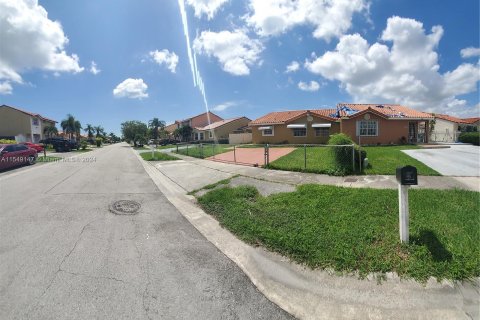 Villa ou maison à vendre à Miami, Floride: 3 chambres, 125.42 m2 № 1075279 - photo 7