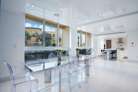 Condominio en venta en Miami Beach, Florida, 6 dormitorios, 390.19 m2 № 1045511 - foto 9
