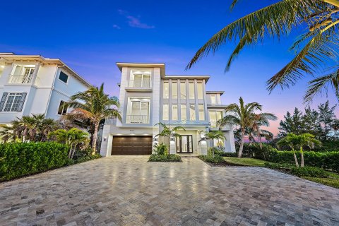 Casa en venta en Jensen Beach, Florida, 6 dormitorios, 826.27 m2 № 1061234 - foto 7