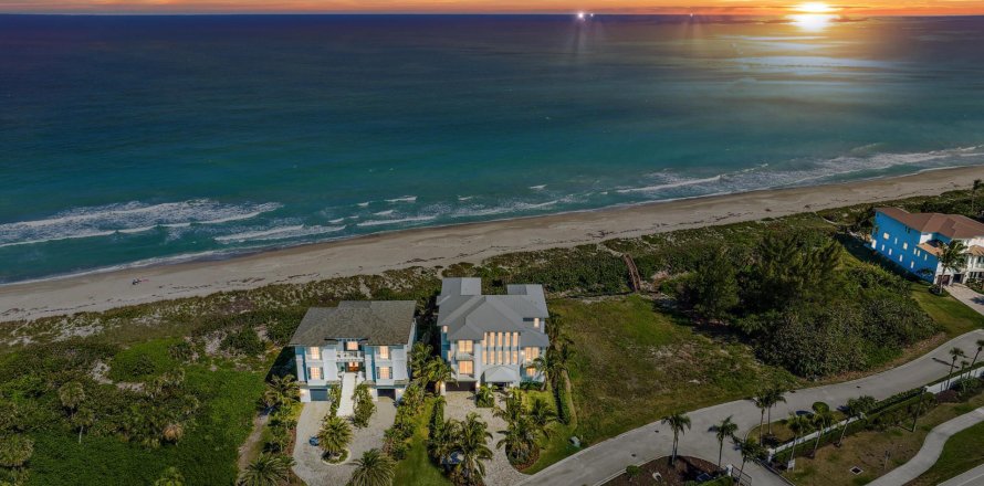 Casa en Jensen Beach, Florida 6 dormitorios, 826.27 m2 № 1061234