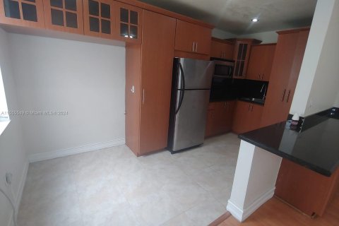 Condominio en venta en Miami Beach, Florida, 1 dormitorio, 45.8 m2 № 1076629 - foto 4