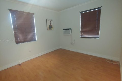 Condo in Miami Beach, Florida, 1 bedroom  № 1076629 - photo 21