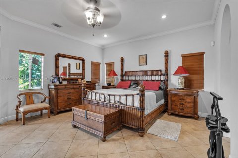 Villa ou maison à vendre à Miami Springs, Floride: 4 chambres, 221.11 m2 № 1184747 - photo 29