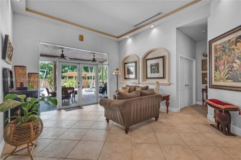 Villa ou maison à vendre à Miami Springs, Floride: 4 chambres, 221.11 m2 № 1184747 - photo 5