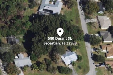 Terreno en venta en Sebastian, Florida № 1396843 - foto 1