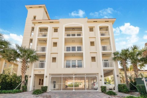 Condominio en venta en Coral Gables, Florida, 2 dormitorios, 146.51 m2 № 1031283 - foto 16