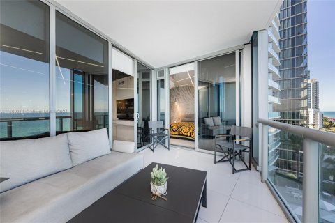 Condo in Sunny Isles Beach, Florida, 1 bedroom  № 1394261 - photo 18