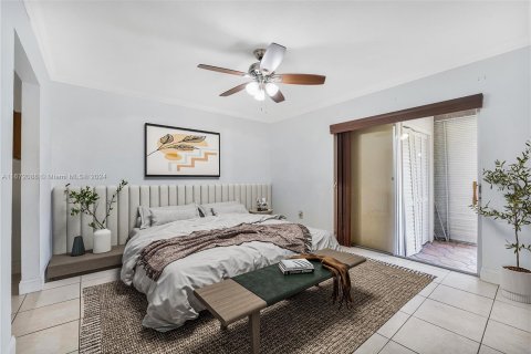 Condo in Miami, Florida, 1 bedroom  № 1394303 - photo 2