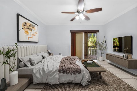 Condo in Miami, Florida, 1 bedroom  № 1394303 - photo 1