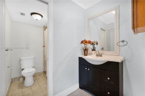 Condo in Miami, Florida, 1 bedroom  № 1394303 - photo 5