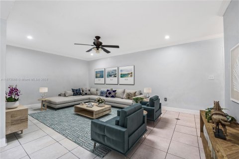 Condominio en venta en Miami, Florida, 1 dormitorio, 99.13 m2 № 1394303 - foto 14