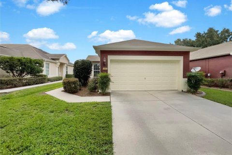 House in Ocala, Florida 2 bedrooms, 144.56 sq.m. № 1300382 - photo 1